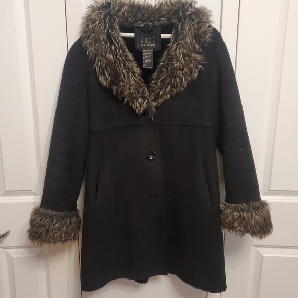 Black coat with faux fur collar size M - Picture 2 of 8